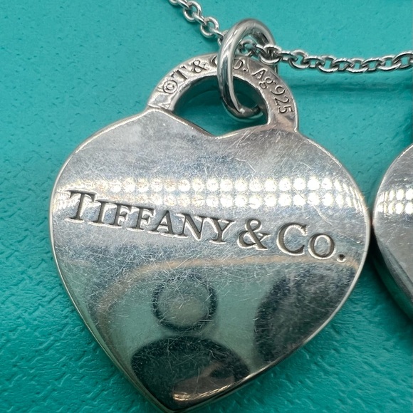 🔴Authentic TIFFANY & CO Disney Cruise Line Double Hearts Pendents Necklace🔴 - Picture 4 of 11